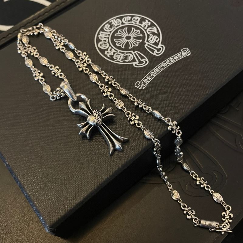 Ch*0me He**ts necklaces